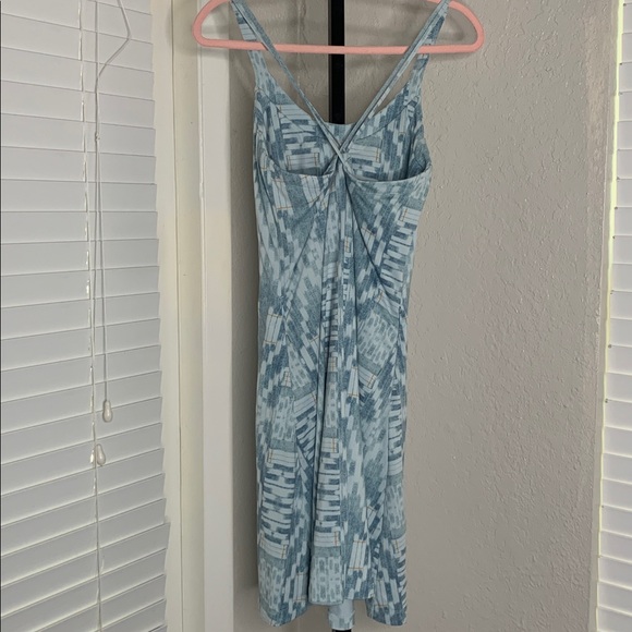 Title nine built in bra yes dress inca fit and flare dress medium - Picture 3 of 9